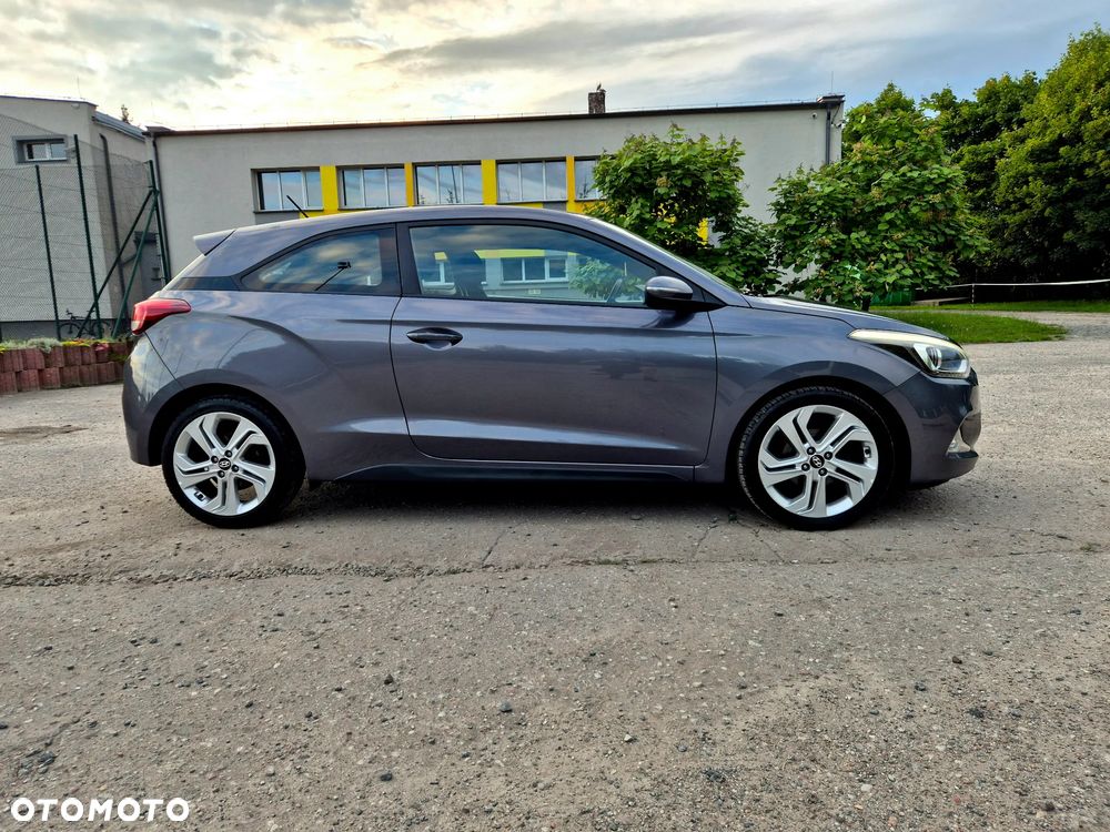Hyundai i20 1.2 Intro Edition - 11