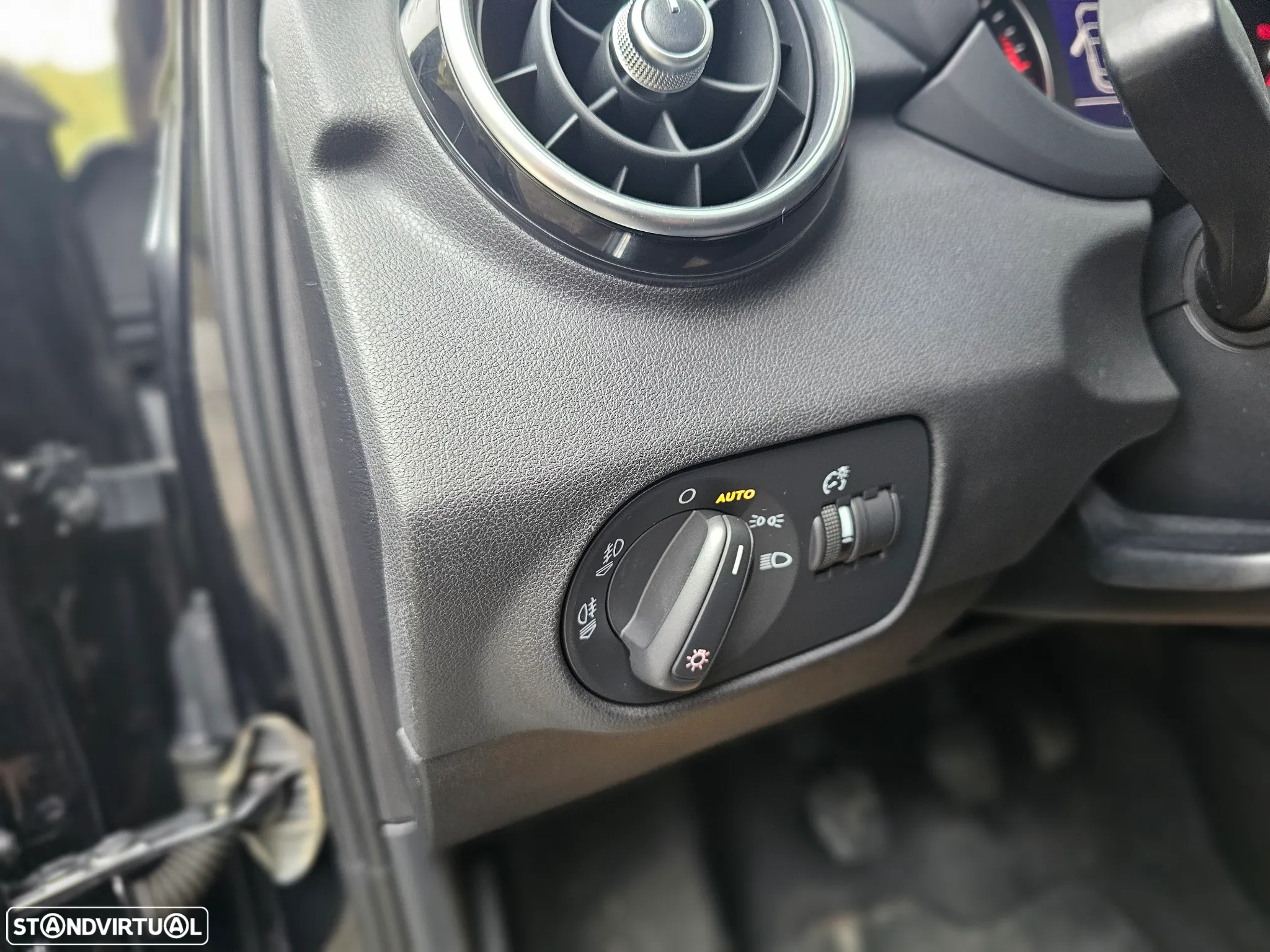 Audi A1 1.6 TDI S line edition - 24