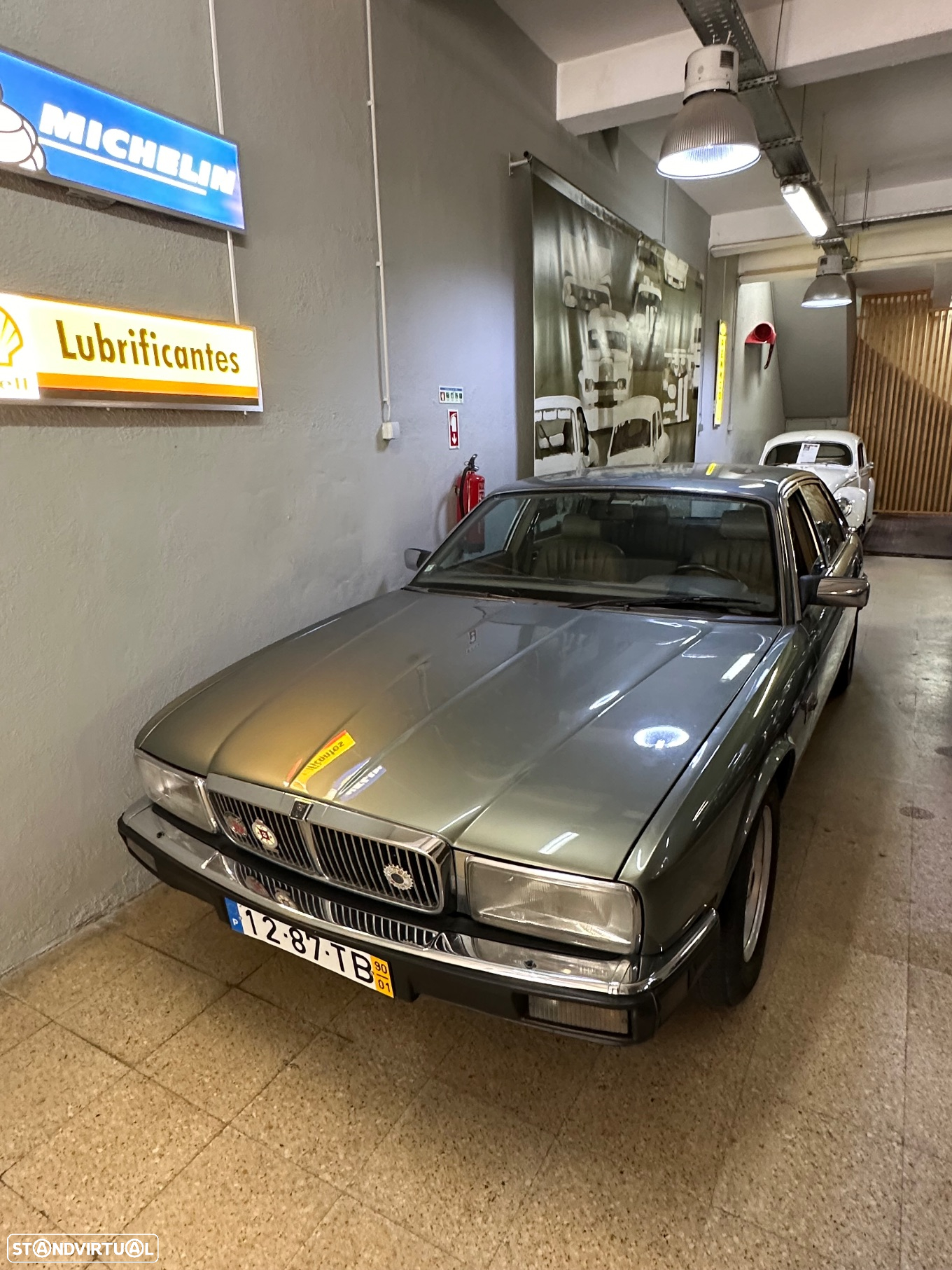 Jaguar Sovereign 4.0 - 8