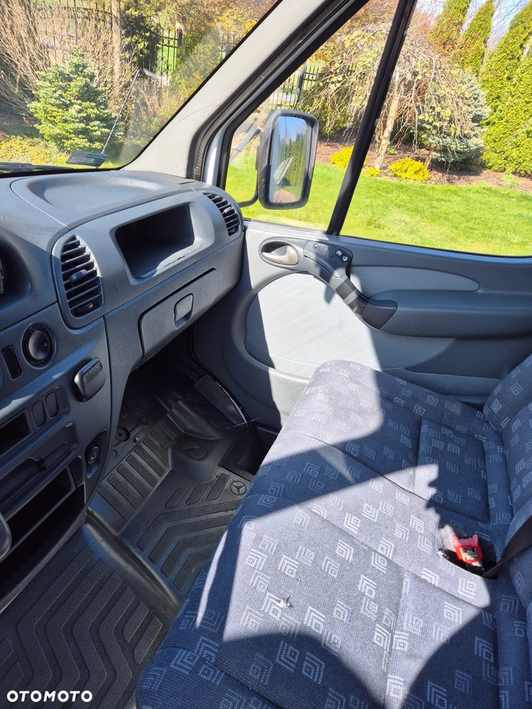 Mercedes-Benz Sprinter - 16
