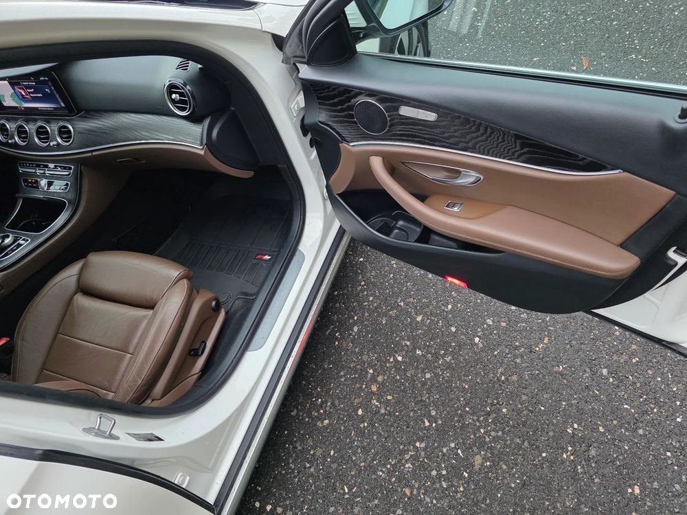 Mercedes-Benz Klasa E 220 d 4-Matic All-Terrain - 14