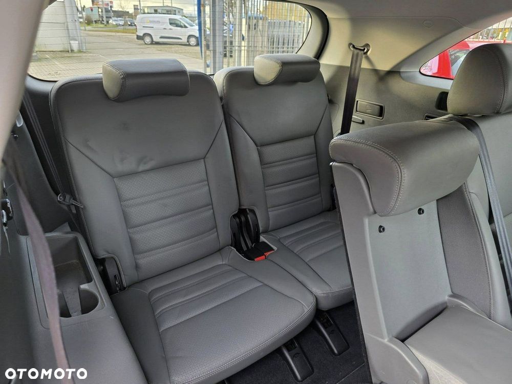 Kia Sorento - 33
