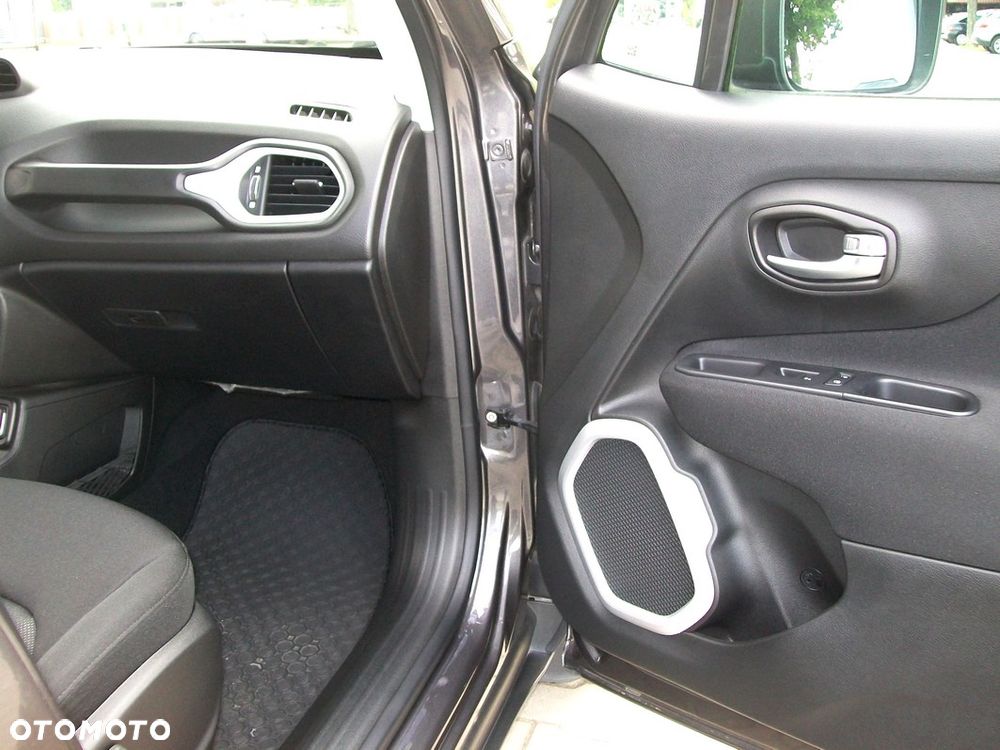 Jeep Renegade 1.6 E-TorQ Sport FWD - 24