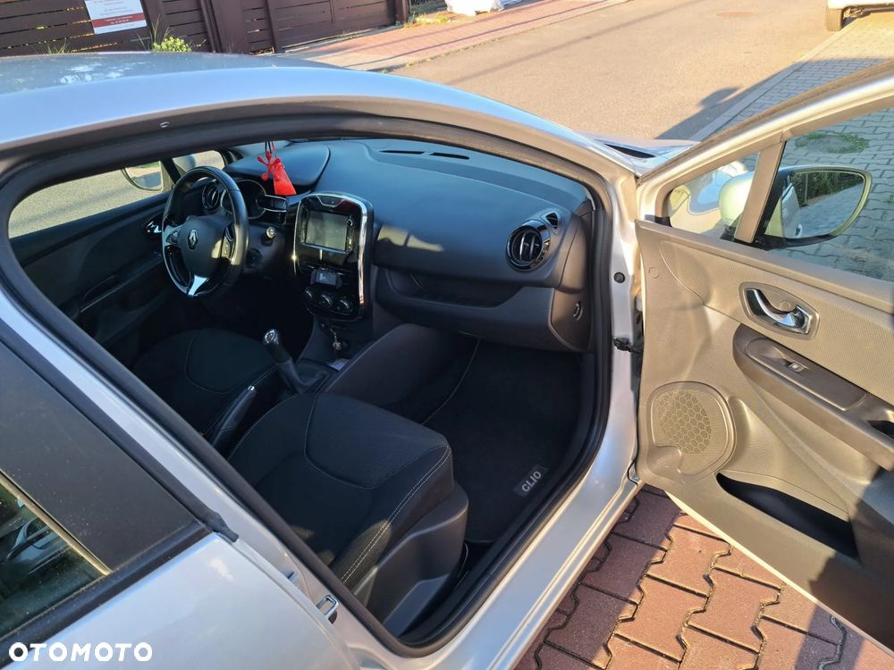 Renault Clio 1.2 16V Life - 9