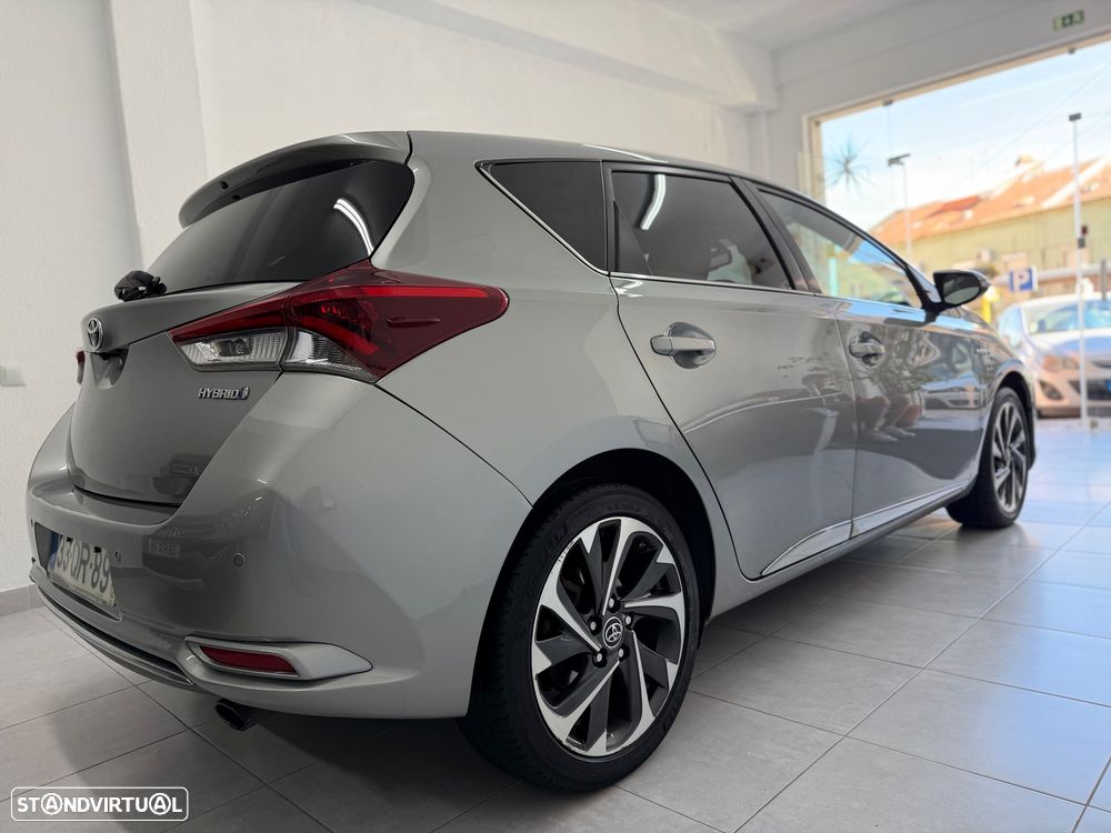 Toyota Auris 1.8 HSD Comfort +P.Sport+Navi - 6