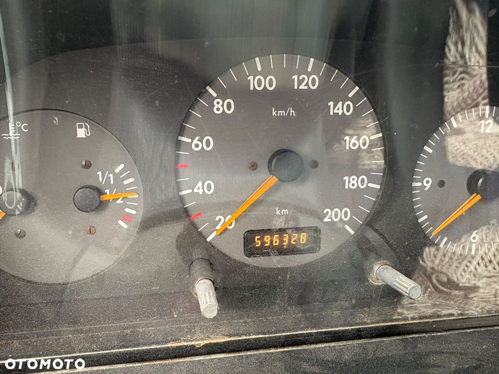 Mercedes-Benz Sprinter - 9