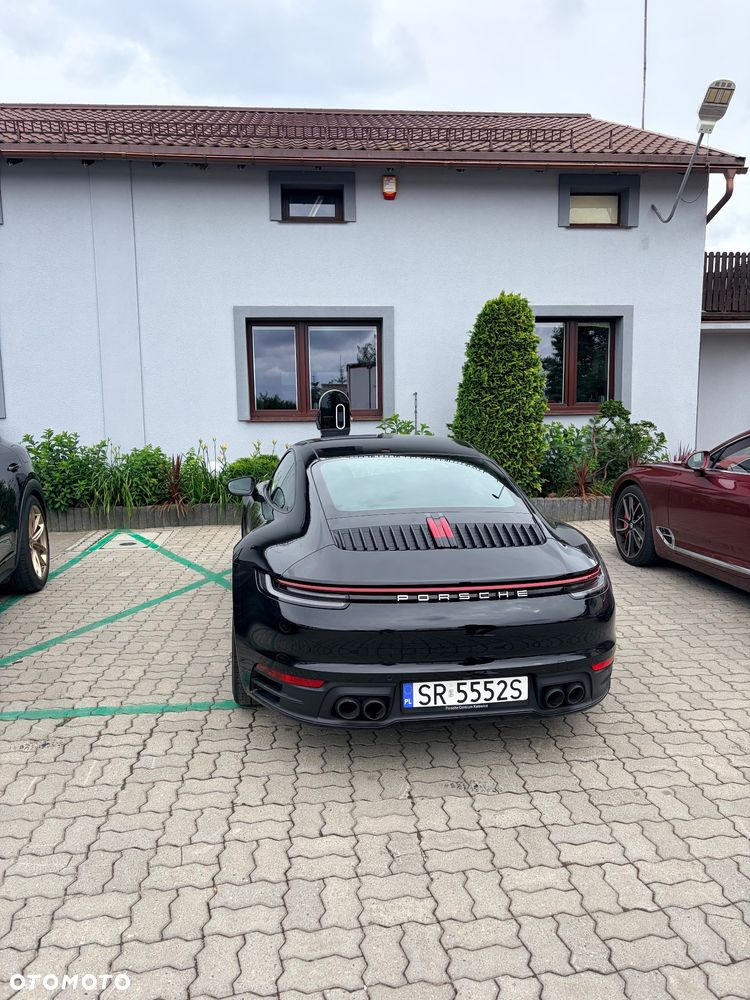 Porsche 911 Carrera - 1