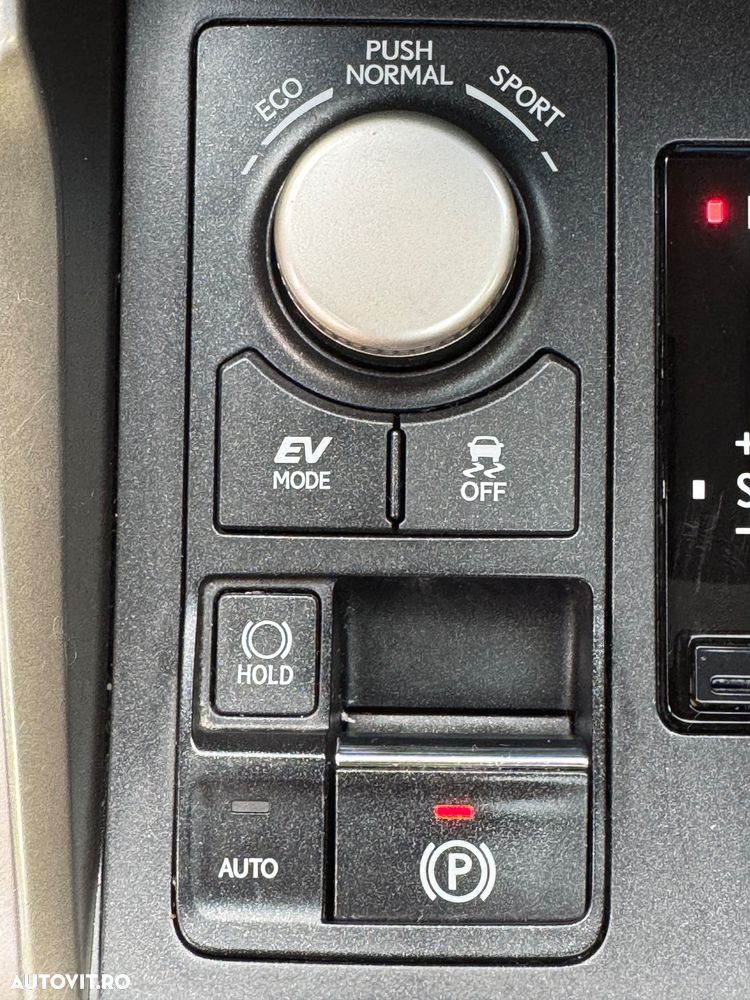 Lexus Seria NX 300h E-FOUR Luxury Line - 27