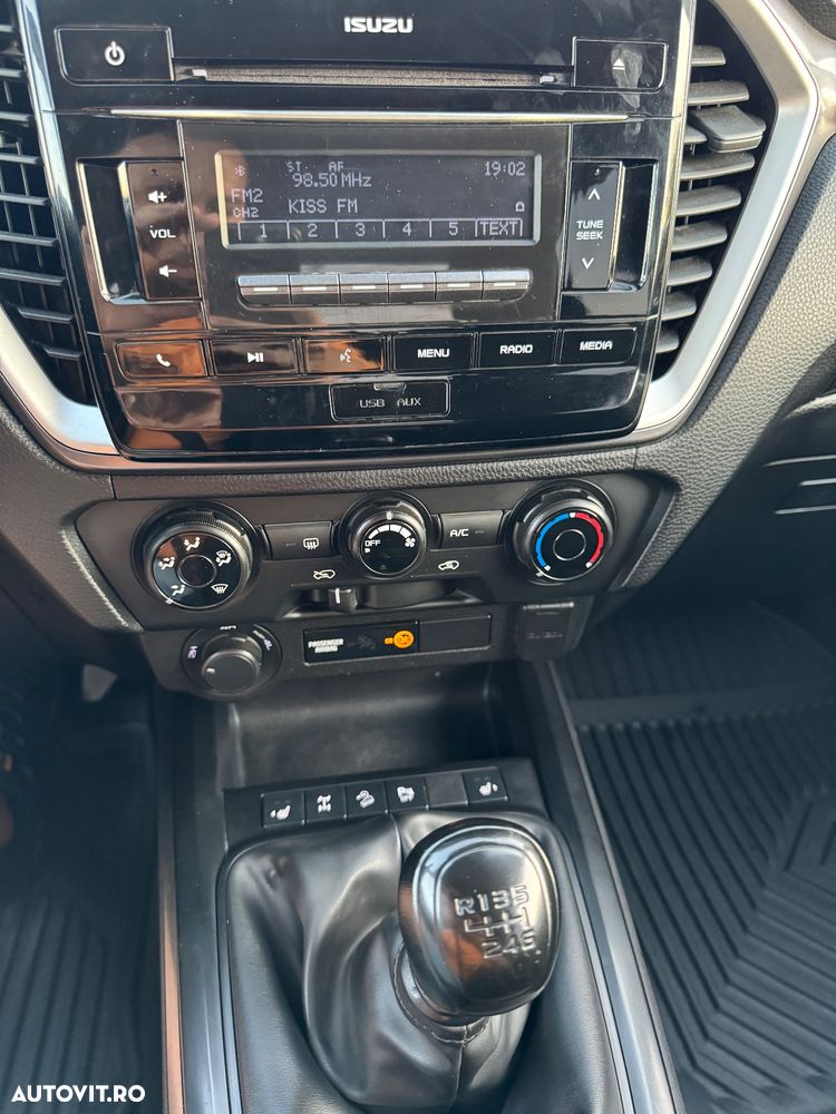 Isuzu D-Max 1.9 DSL 4x4 Double Cab MT Style - 23