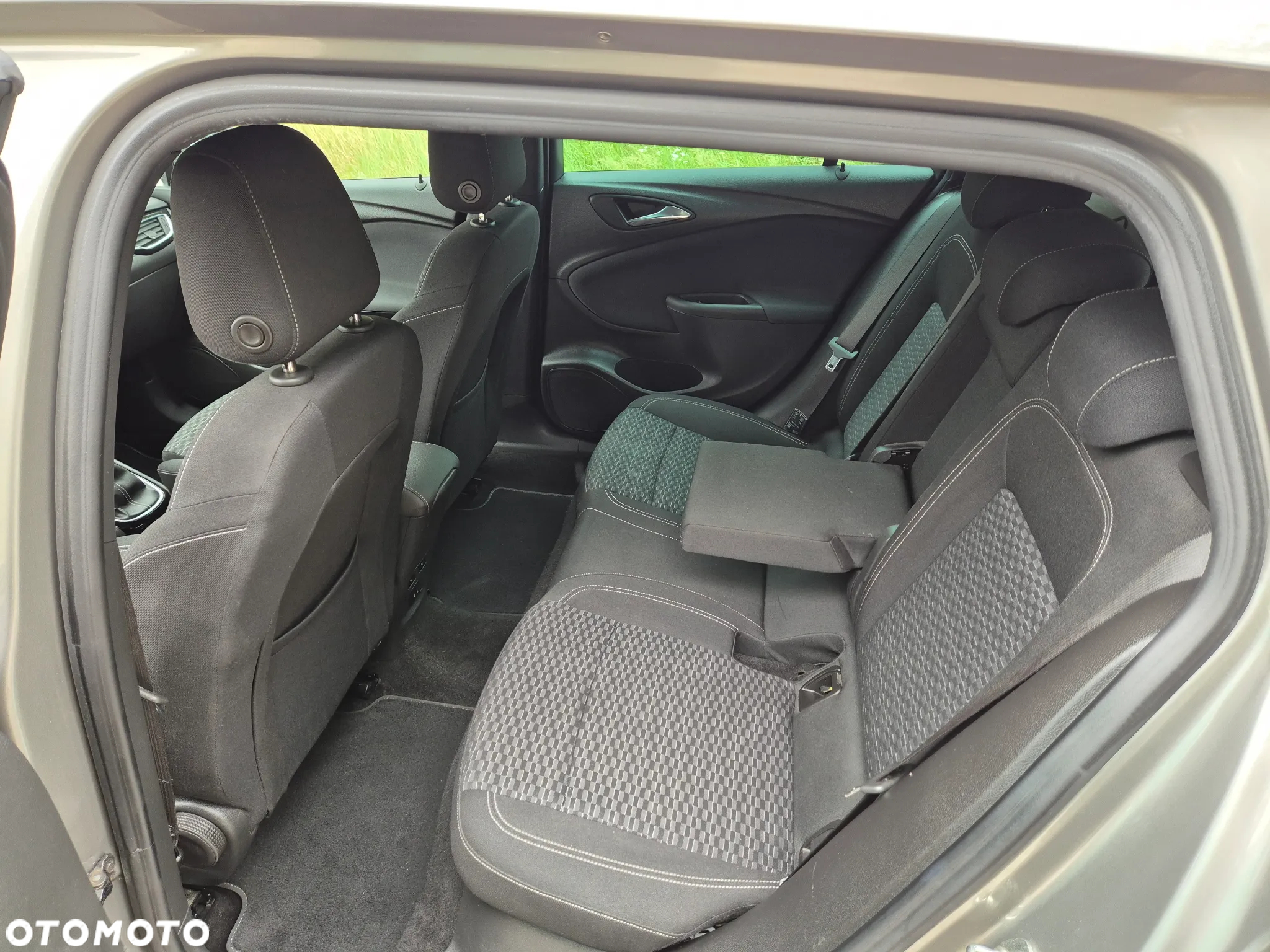 Opel Astra V 1.6 CDTI Essentia S&S - 23