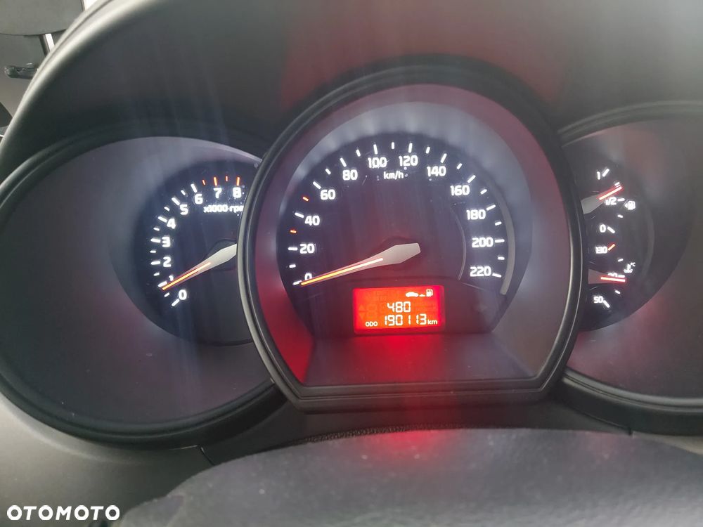 Kia Rio 1.2 L - 9