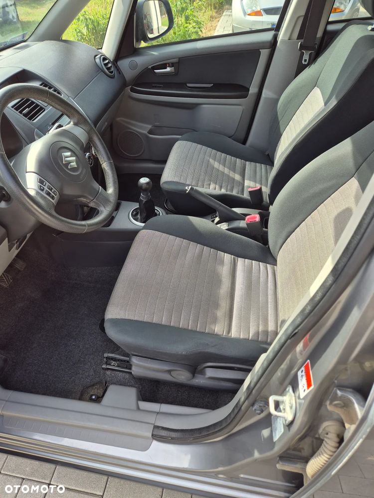 Suzuki SX4 1.6 GS / Premium 4WD - 17