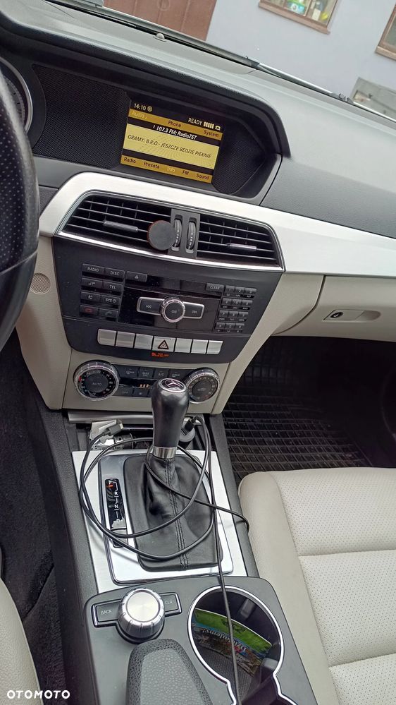 Mercedes-Benz Klasa C 250 CGI Automatik BlueEFFICIENCY - 13