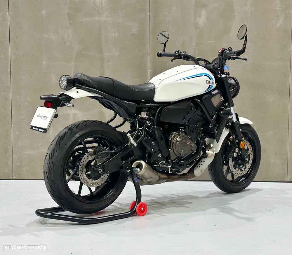 Yamaha XSR 700 - 9