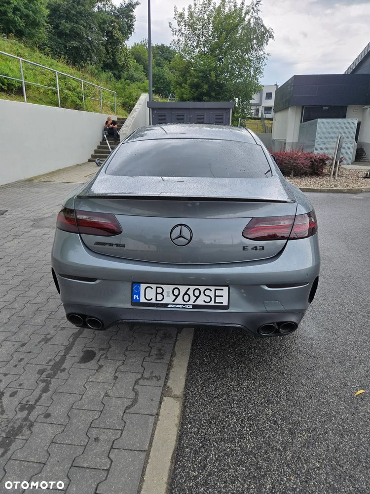 Mercedes-Benz Klasa E 400 4Matic Coupe 9G-TRONIC AMG Line - 13