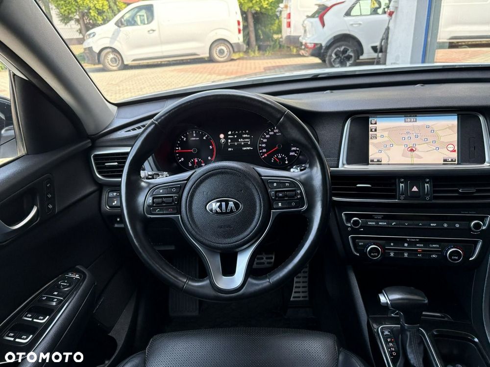 Kia Optima - 16