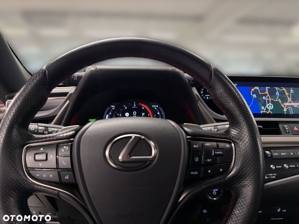 Lexus ES 300h F Sport Edition - 14
