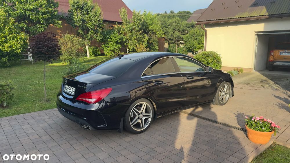 Mercedes-Benz CLA 200 7G-DCT AMG Line - 3