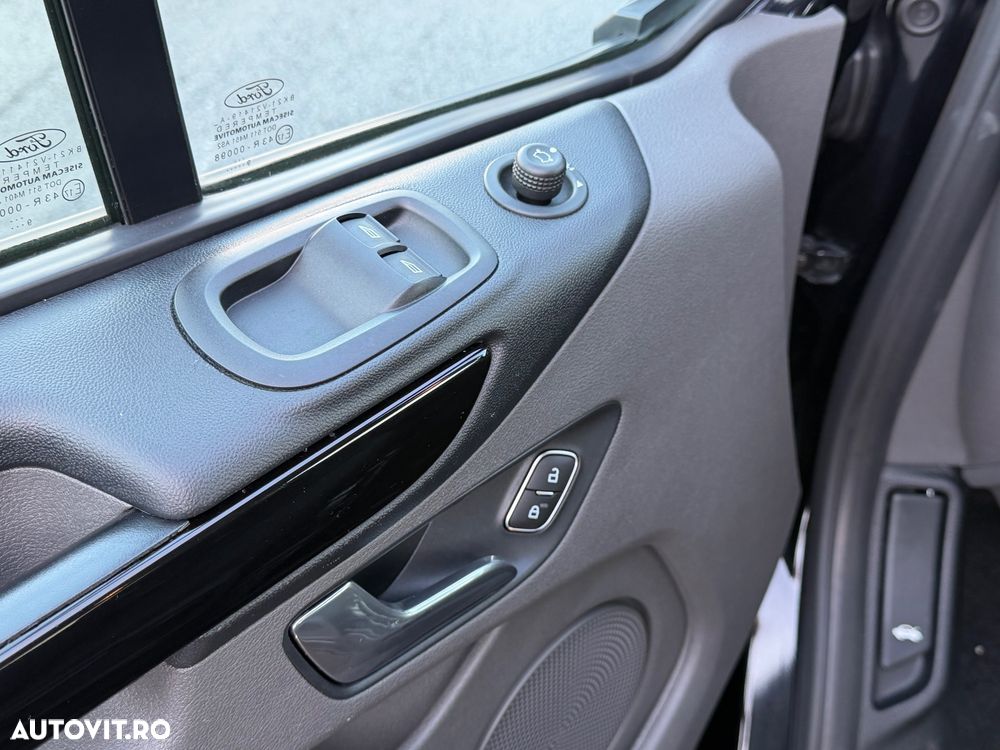 Ford Transit Custom - 13