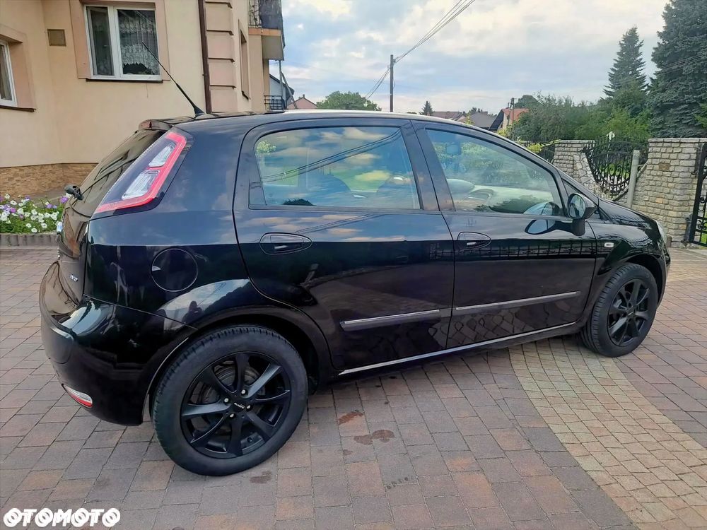 Fiat Punto Evo 1.4 8V Estiva Blue&Me - 11