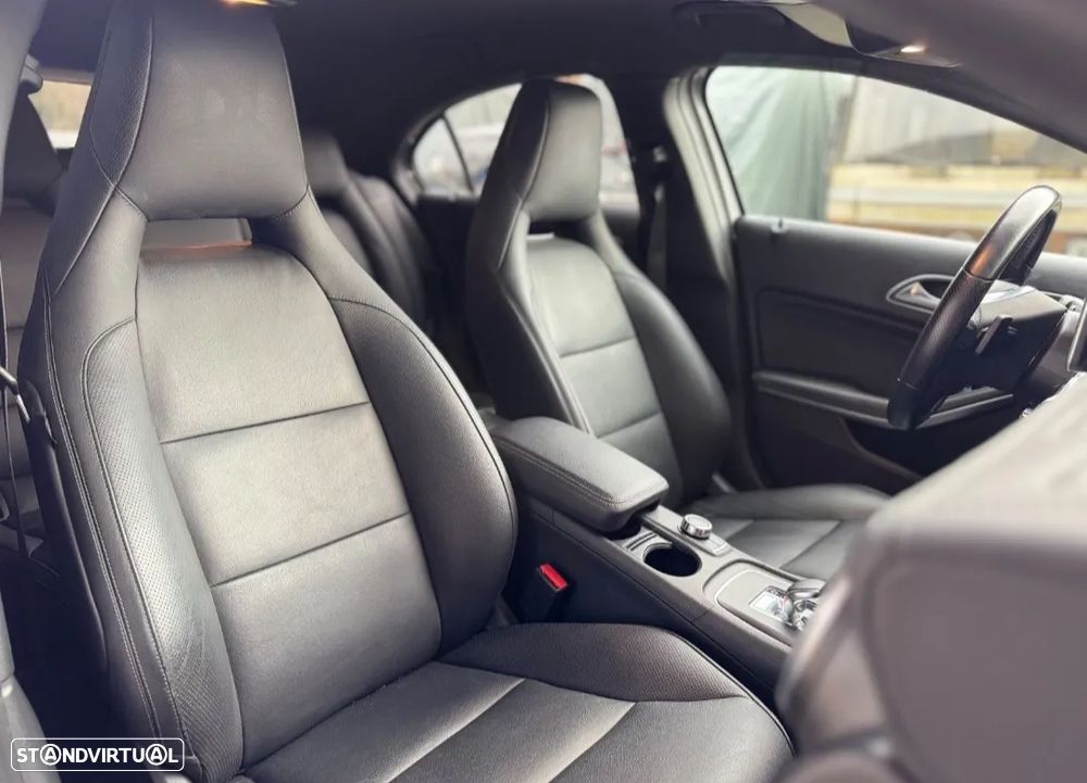 Mercedes-Benz A 45 AMG 4Matic Speedshift 7G-DCT Edition 1 - 12