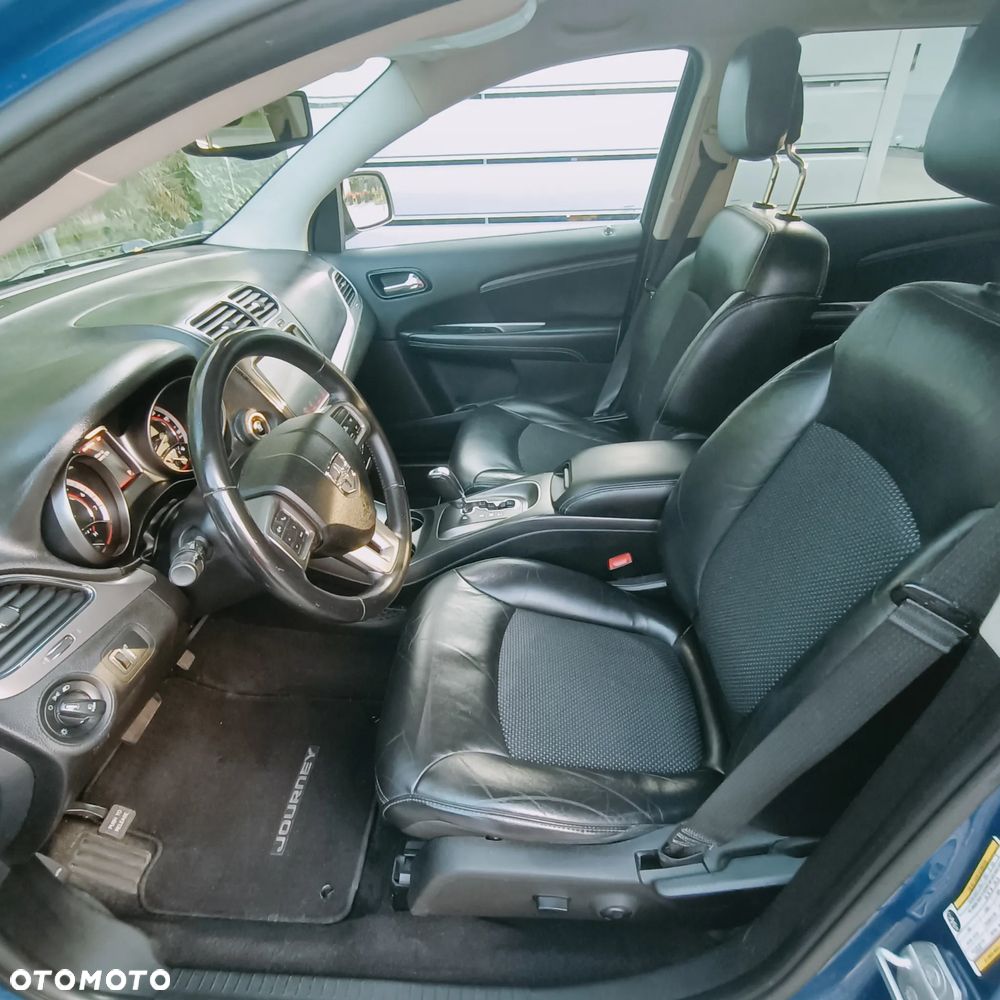 Dodge Journey - 8