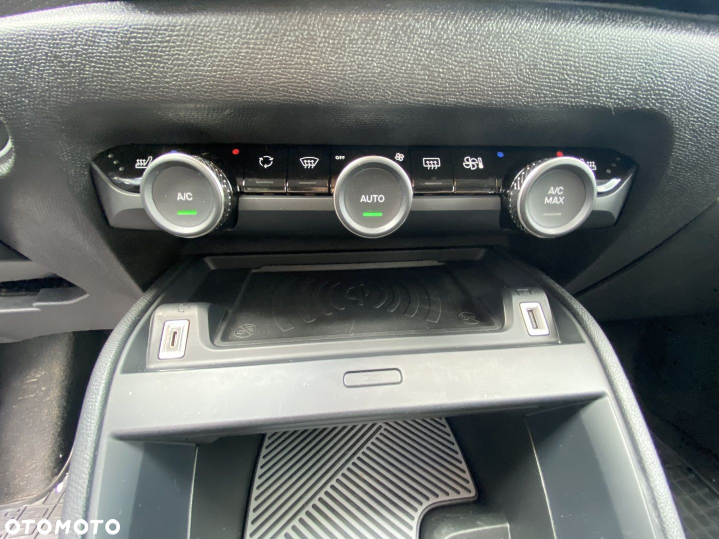 Citroën C4 1.2 PureTech Max S&S EAT8 - 17