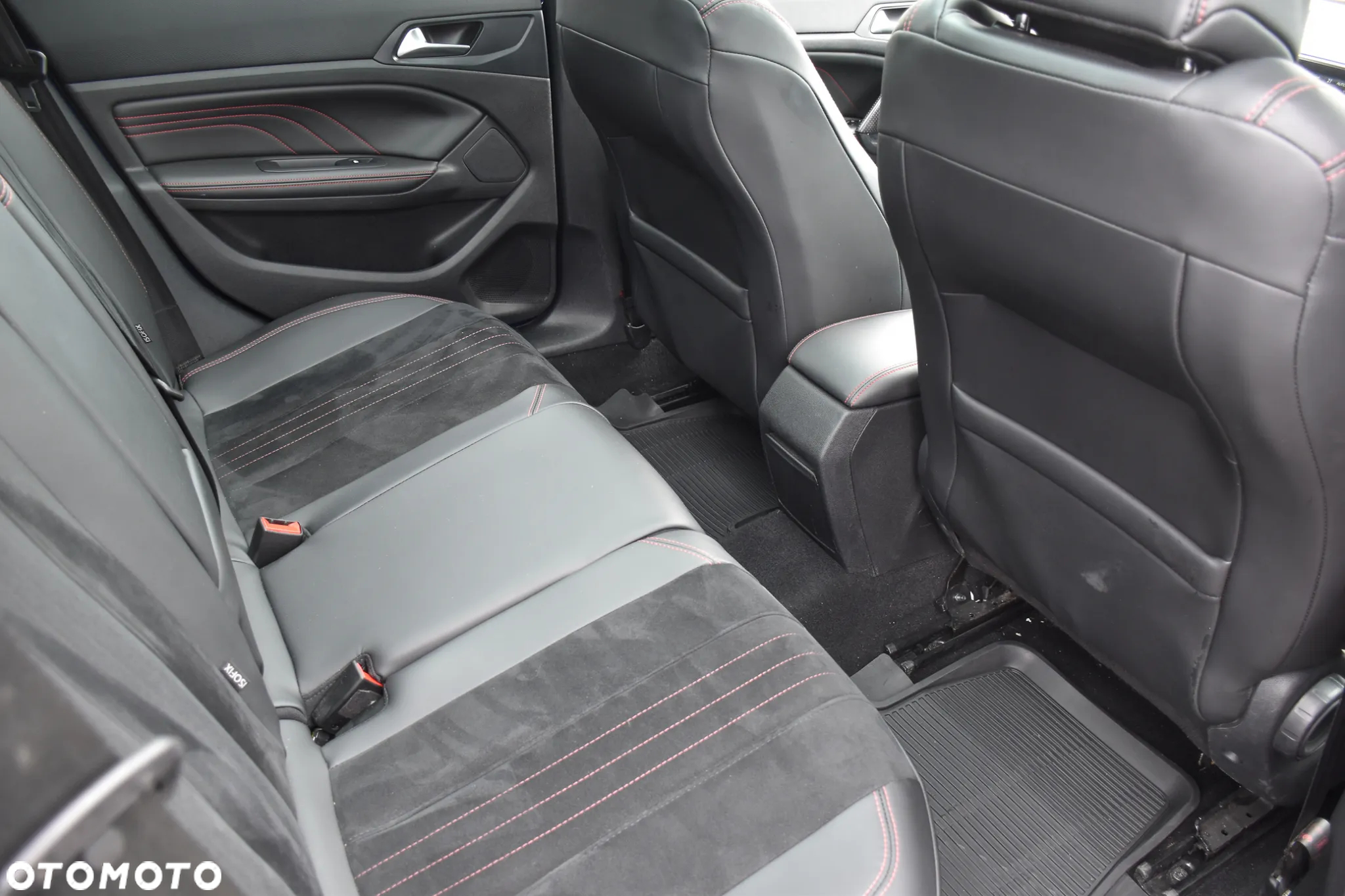 Peugeot 308 SW BlueHDi 180 EAT6 GT - 35