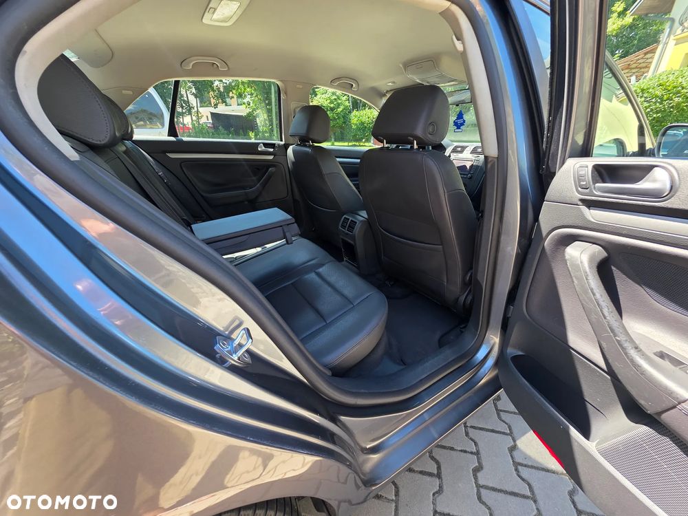 Volkswagen Jetta - 6