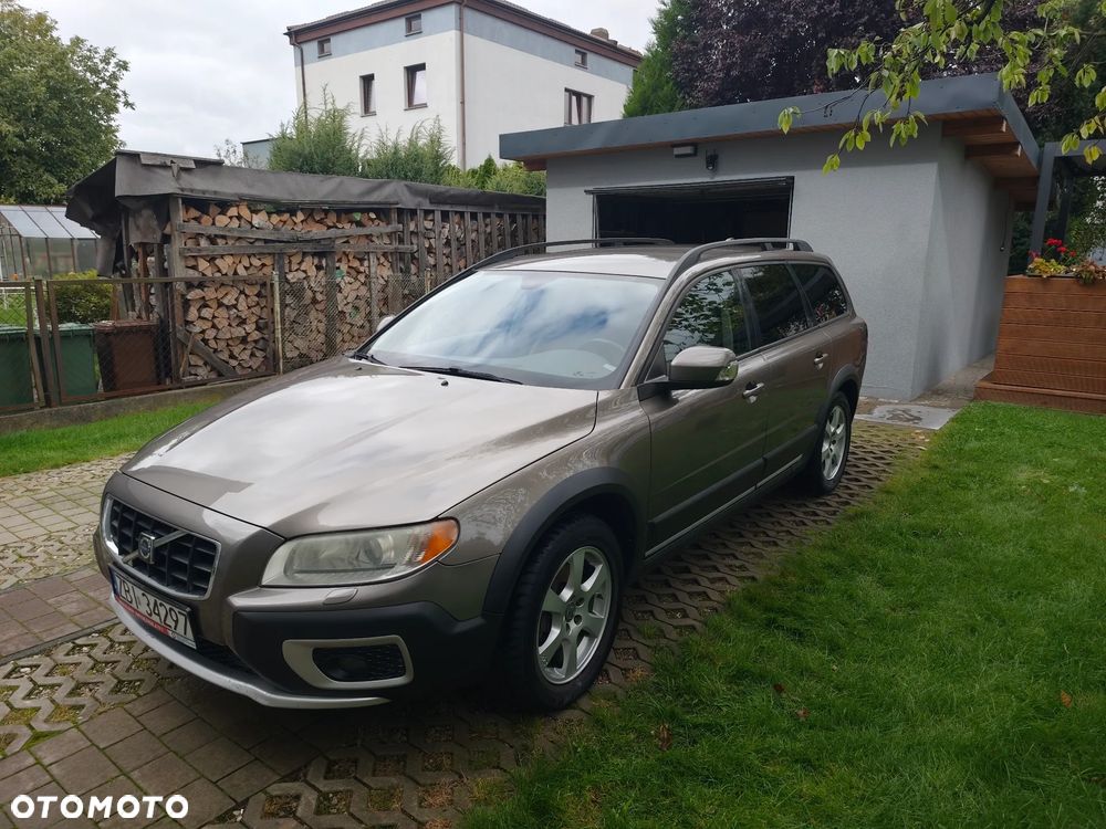Volvo XC 70 D5 AWD Momentum - 1