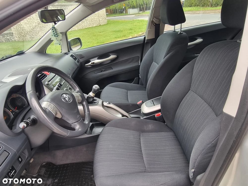 Toyota Auris - 7
