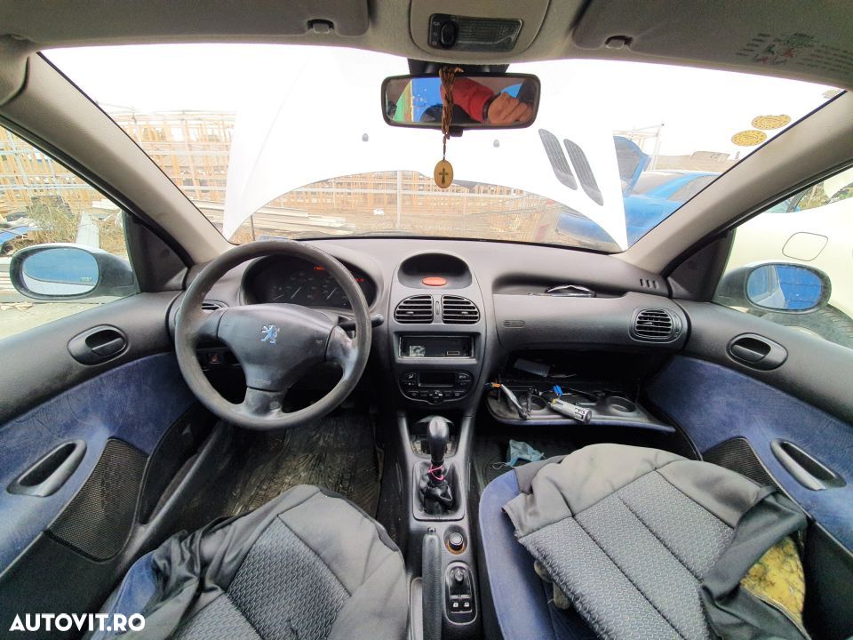 Dezmembrari  Peugeot 206  1998  > 0000 2.0 HDi Motorina - 5