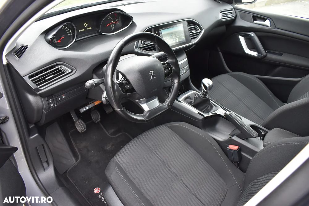 Peugeot 308 - 6