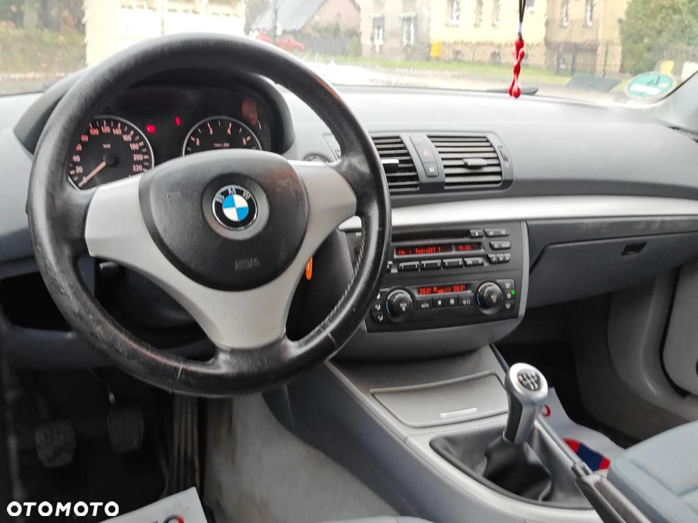 BMW Seria 3 318i - 15