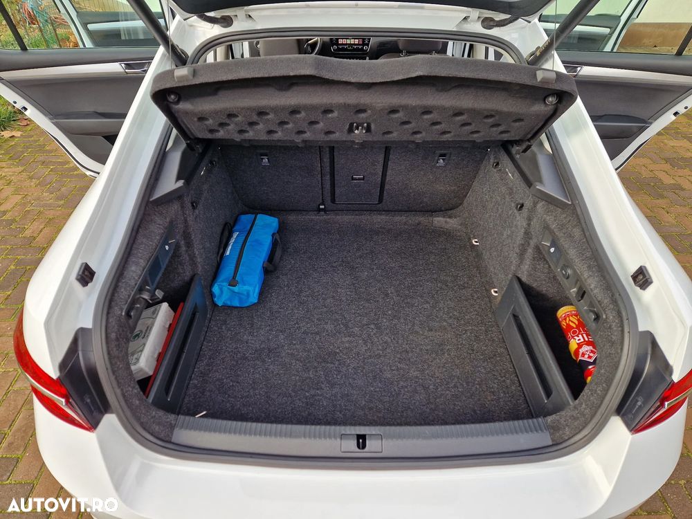 Skoda Superb 2.0 TDI DSG Ambition - 26