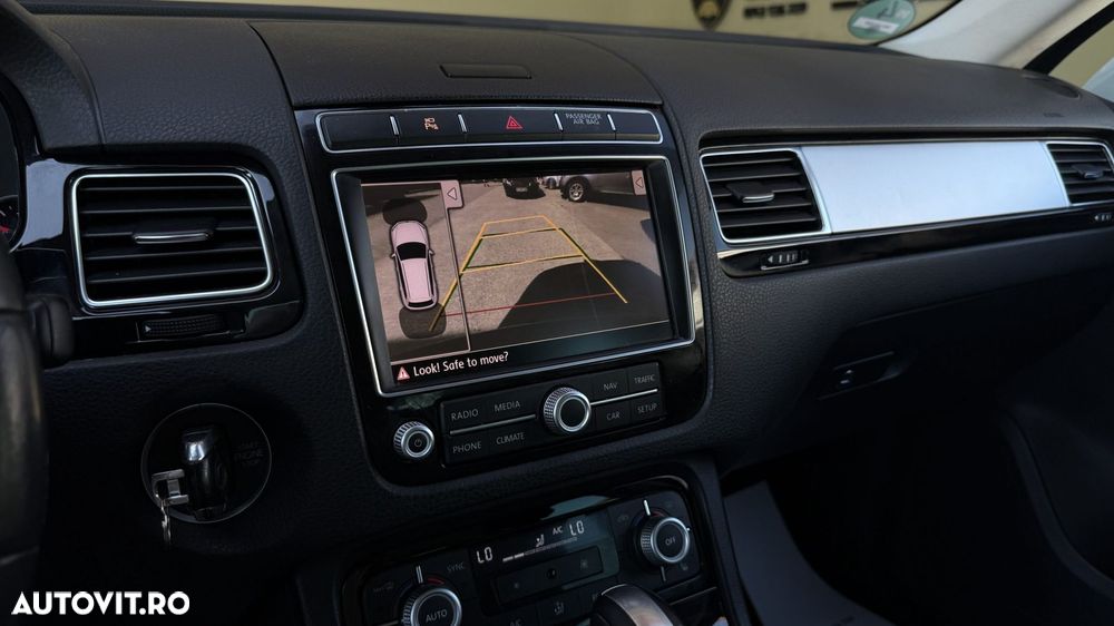 Volkswagen Touareg - 16