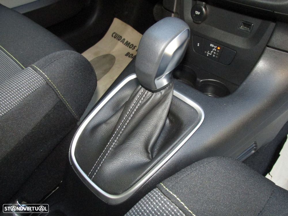 Citroën C3 1.2 PureTech Max EAT6 - 27