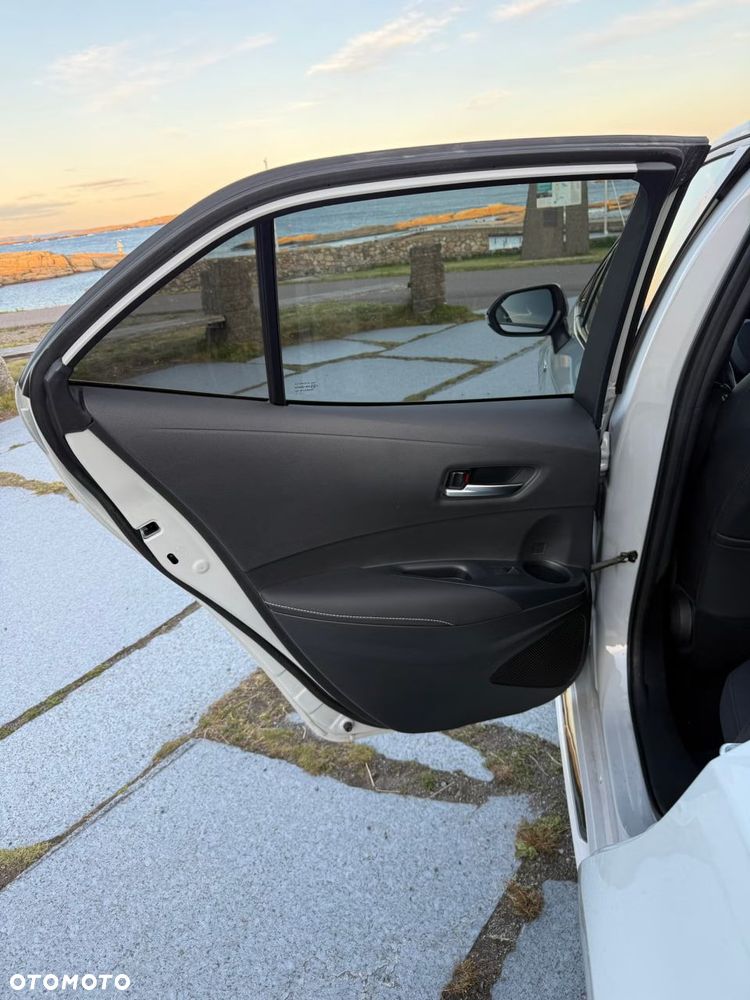 Toyota Corolla 1.8 Hybrid GR Sport - 26