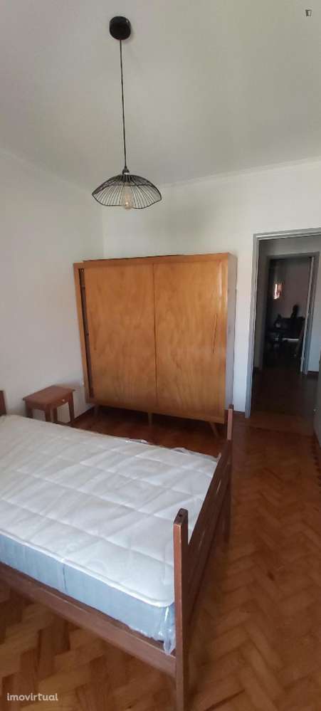 Quarto - localizado em Amadora Lisbon - Grande imagem: 4/18