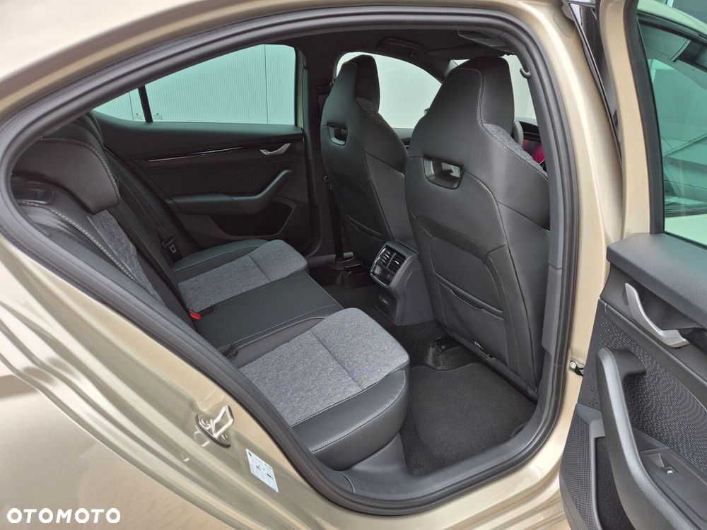 Skoda Octavia 1.5 TSI mHEV Sportline DSG - 13