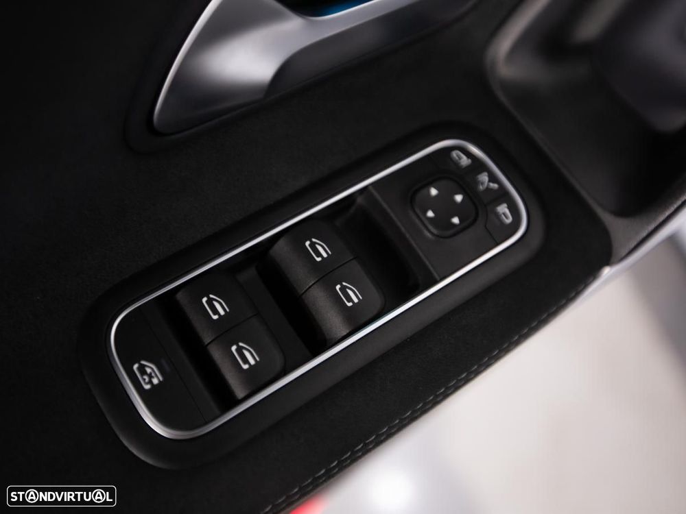 Mercedes-Benz CLA 250 e Shooting Brake AMG Line - 16