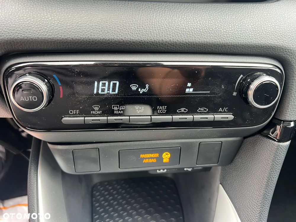 Toyota Yaris Hybrid 1.5 Comfort - 22