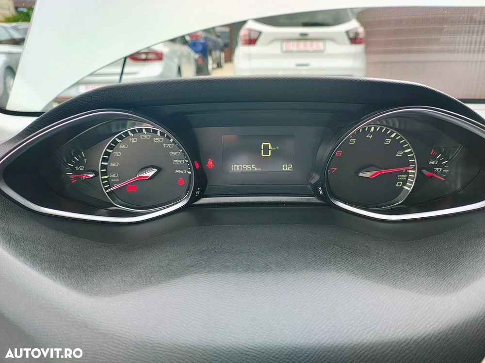 Peugeot 308 PureTech 130 GPF Stop & Start Allure Pack - 12