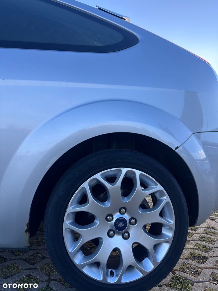 Ford Focus 1.6 Ambiente - 17