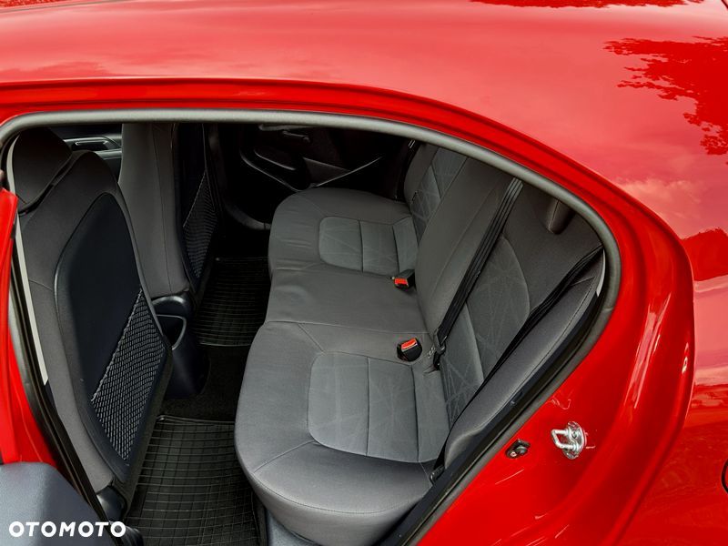 Kia Rio - 12