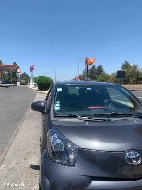 Toyota iQ - 1