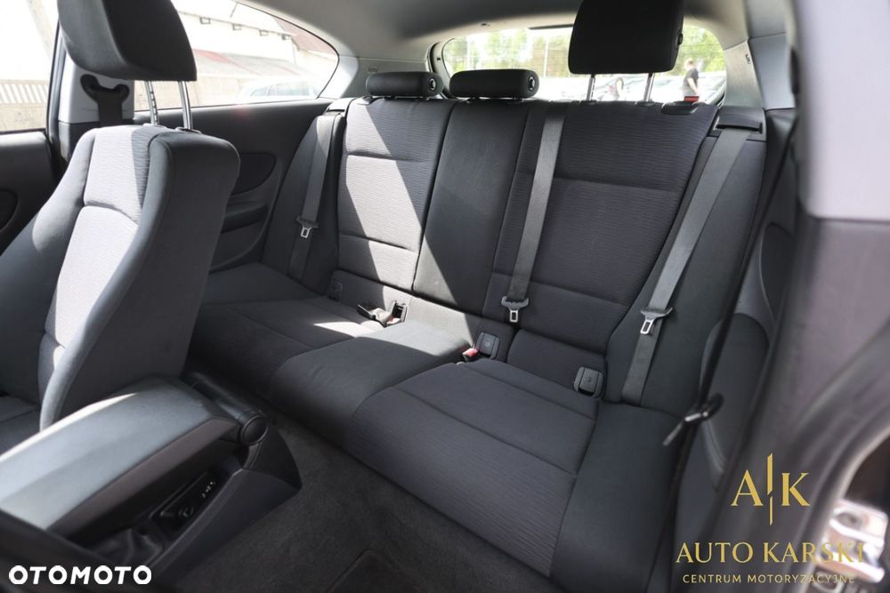 BMW Seria 1 - 33