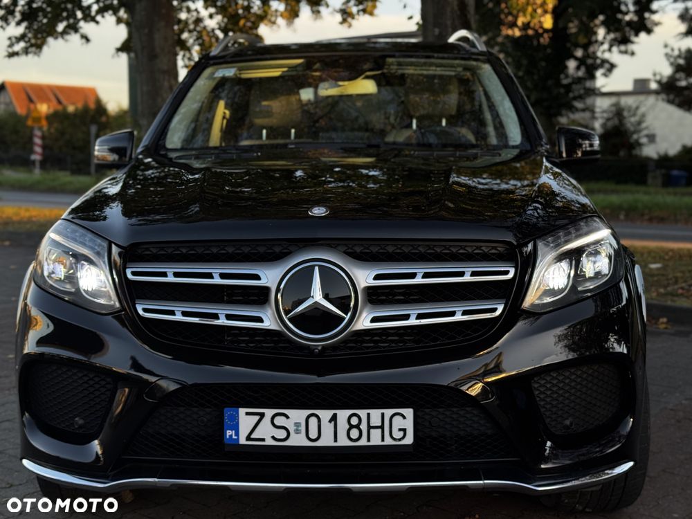Mercedes-Benz GLS - 20