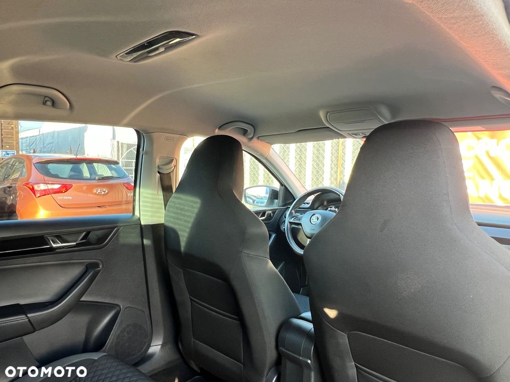 Skoda RAPID 1.0 TSI Cool Edition - 9