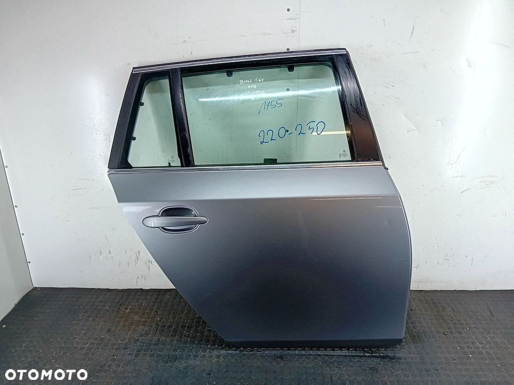 DRZWI TYŁ PRAWY  BMW E61 A08 KOMBI - 1